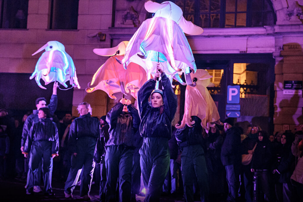 %TheFarmerCase - Un fermier attaque un géant de l'industrie fossile en justice pour sa responsabilité dans le dérèglement climatique. %